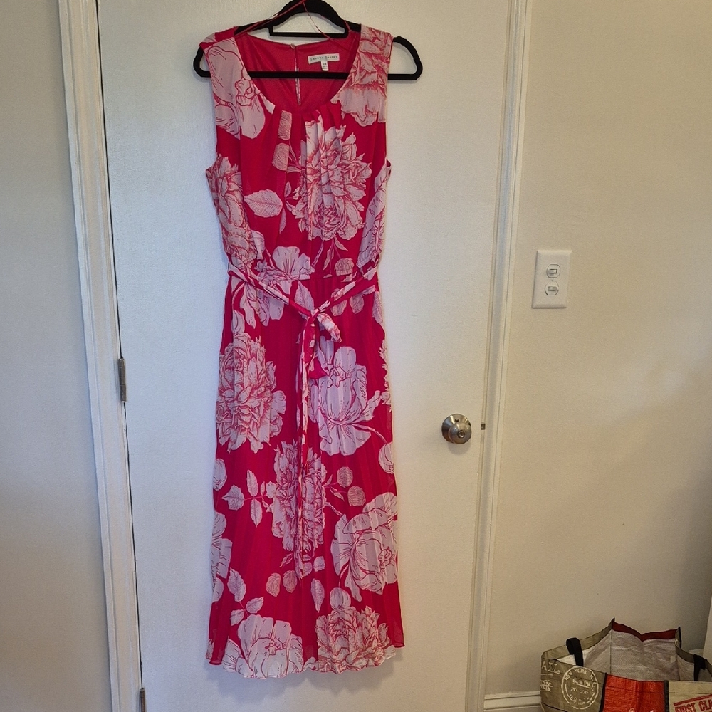 Sandra Darren Plus Size Sleeveless Pleated Floral Midi Dress-Size 16W
